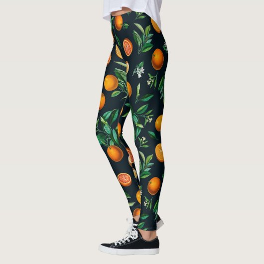 Orangen, schwarze Früchte Gemustert | LEGGINGS (Links)