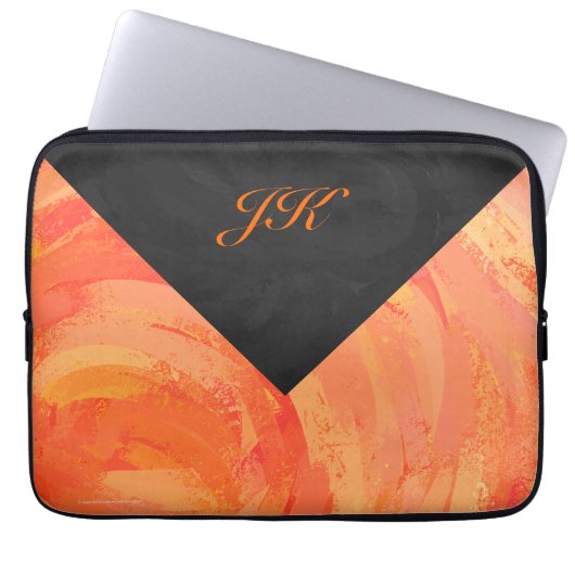 Orangen- und Schwarze Monogramm-Feuersee Laptopschutzhülle (Vorderseite)
