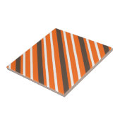 Orangenbraunes Streifenmuster Fliese (Seite)