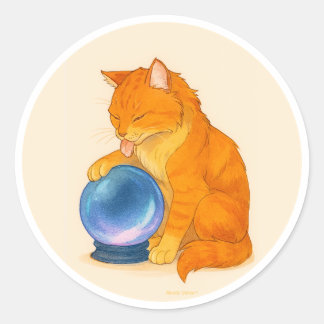 Orangene getigerte Katze mit blauem Kristallball Runder Aufkleber