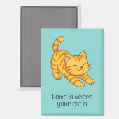 Orangene getigerte Katze mit grünem individuellem Magnet (Vorderseite/Rückseite)