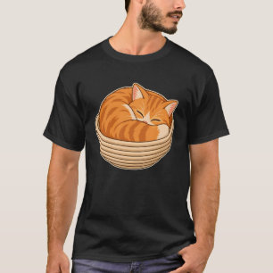 Orangene Katze schlafend in einem Brotproofkorb T-Shirt