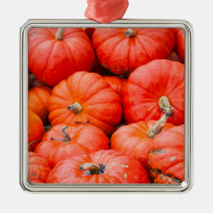 Orangene Kürbisse auf dem Markt, Deutschland Silbernes Ornament