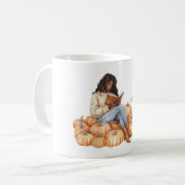 Orangene Kürbisse Schwarzes Mädchen mit Buch Kaffeetasse (Vorderseite Links)