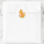 Orangene Tabby mit Tulpen Runder Aufkleber (Tasche)