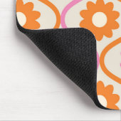 Orangene und rosa Blumen auf Retro-Ogee-Muster Mousepad (Ecke)