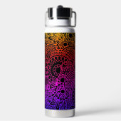 Orangene violette Blumen und schwarzer Hintergrund Trinkflasche (Hinten)