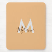 Orangenelegantes minimalistisches Retro-Monogramm Mousepad (Vorne)