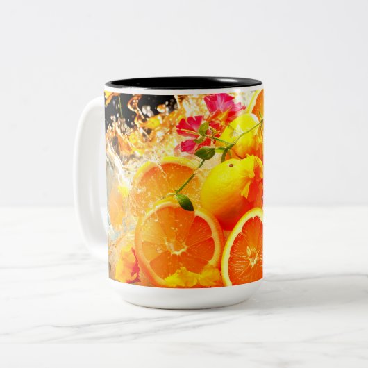 Orangenexplosion Zweifarbige Tasse (Vorderseite Links)