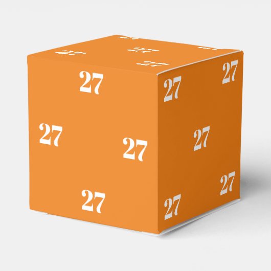 Orangengeschenk mit weißer Zahl anpassen Geschenkschachtel (Rückseite)