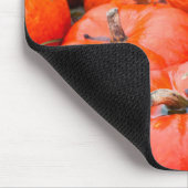 Orangenkürbis auf dem Markt, Deutschland Mousepad (Ecke)