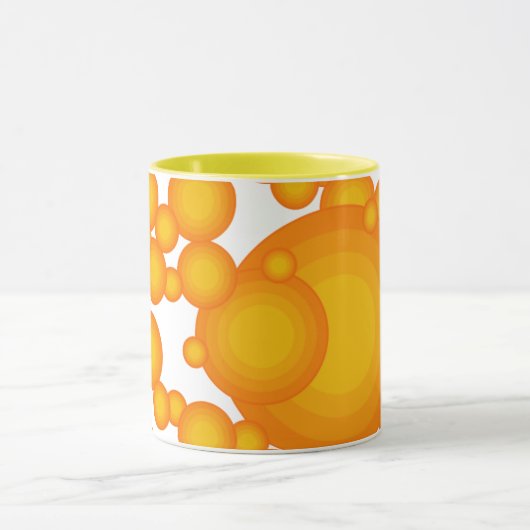 Oranger 70s styling circles like bubbles coffee mu tasse (Zentrum)