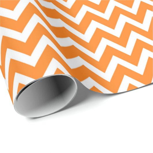 Oranger Chevron Geschenkpapier (Rolleneckpunkt)