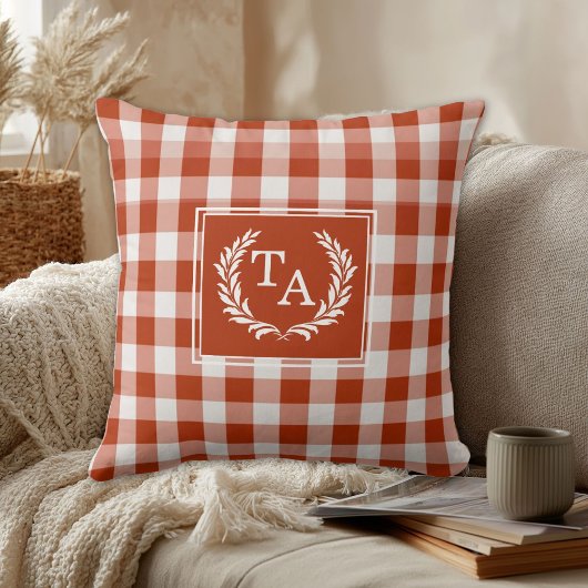 Orangerot kariertes Monogrammwappen Kissen
