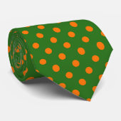 Oranges auf grünem Polka-Punkte-Musterdesign Krawatte (Gerollt)