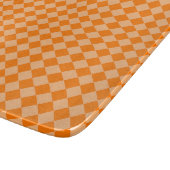 Oranges Diamantmuster mit Schachbrettmuster Schneidebrett (Ecke)