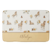 Oranges Pferd Wildblumen-Monogramm-Muster Badematte (Vorderseite)