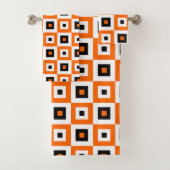Oranges Schwarz Weiß karierte Quadrate Muster Badhandtuch Set (Insitu)