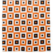 Oranges Schwarz-Weiß karierte Quadrate Muster Duschvorhang (Vorderseite)