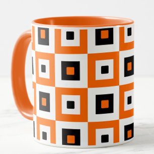 Oranges Schwarz-Weiß karierte Quadrate Muster Tasse