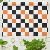 Oranges Schwarz Weiß kariertes Musterdesign Geschirrtuch (Gefaltet)