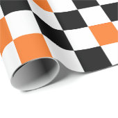 Oranges Schwarz Weiß Karomuster Design  Geschenkpapier (Rolleneckpunkt)