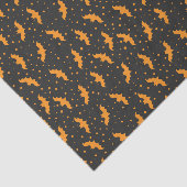 Oranges schwarzes Halloween Fledermausmuster Seidenpapier (Ausschnitt)