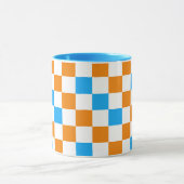 Oranges Weiß-Blau-Karo-Muster-Design Tasse (Zentrum)