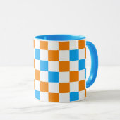 Oranges Weiß-Blau-Karo-Muster-Design Tasse (VorderseiteRechts)