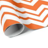 Oranges Weiß Chevron Zickzack-Muster-Design Geschenkpapier (Rolleneckpunkt)