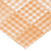 Oranges Weißes Schachbrett Abstract Pattern Tischdecke (Schrägansicht)