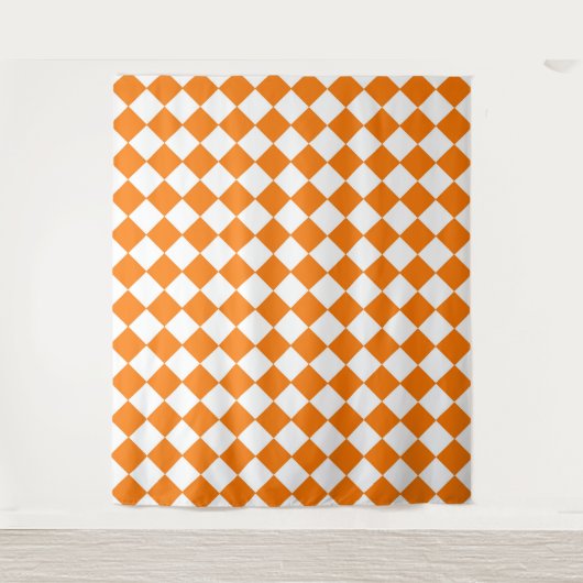 Oranges Weißes Schachbrett-Diamantmuster Wandteppich (Vorderseite)