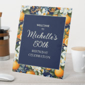 Oranges White Flowers Navy Blue Birthday Welcome Sockelschild (In Situ)