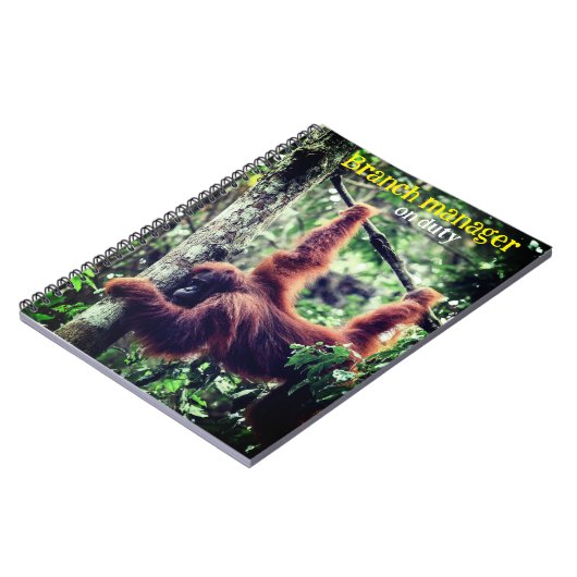 Orangutan hängt in Baum Notizblock (Linke Seite)