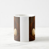 Orangutan Holding Egg Kaffeetasse (Mittel)