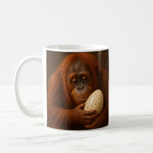 Orangutan Holding Egg Kaffeetasse (Links)