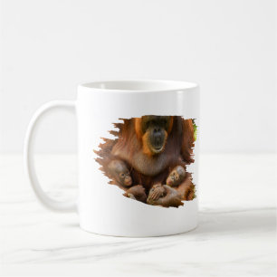 Orangutan Mutter, die zwei Säuglinge hält Kaffeetasse