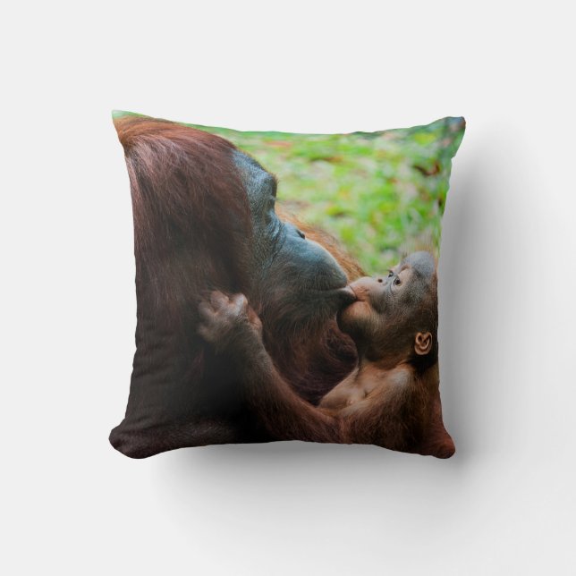 Orangutan Mutter mit Baby Kissen (Vorderseite)