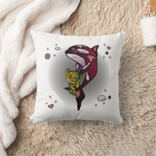 Orca Whale mit Teddy Bear im Space Graphic Design Kissen