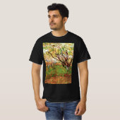Orchard in Blossom von Vincent van Gogh T-Shirt (Vorne ganz)