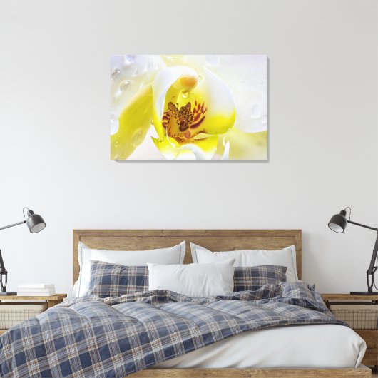 Orchid Dew Leinwanddruck (Insitu (Schlafzimmer))