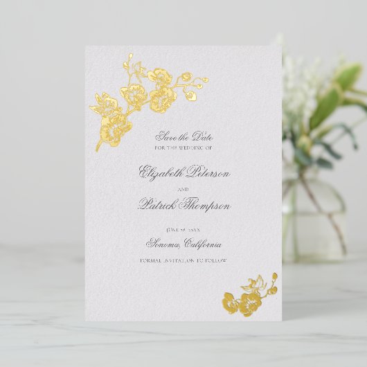 Orchid Vows Elfenbein formales klassisches Hochzei Folieneinladung (Stehend vorne)