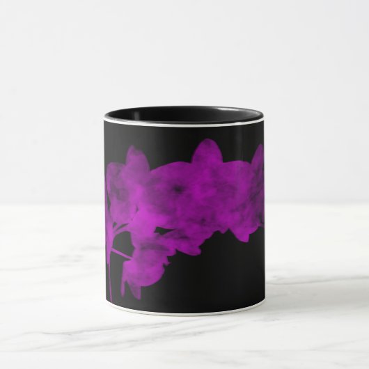 Orchideenschatten auf dunklem Hintergrund Tasse (Zentrum)