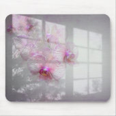 Orchids Blüten im Fensterschatten Mousepad (Vorne)