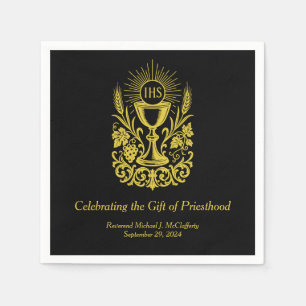 Ordination Priestertum Eucharist Chalice Host Serviette
