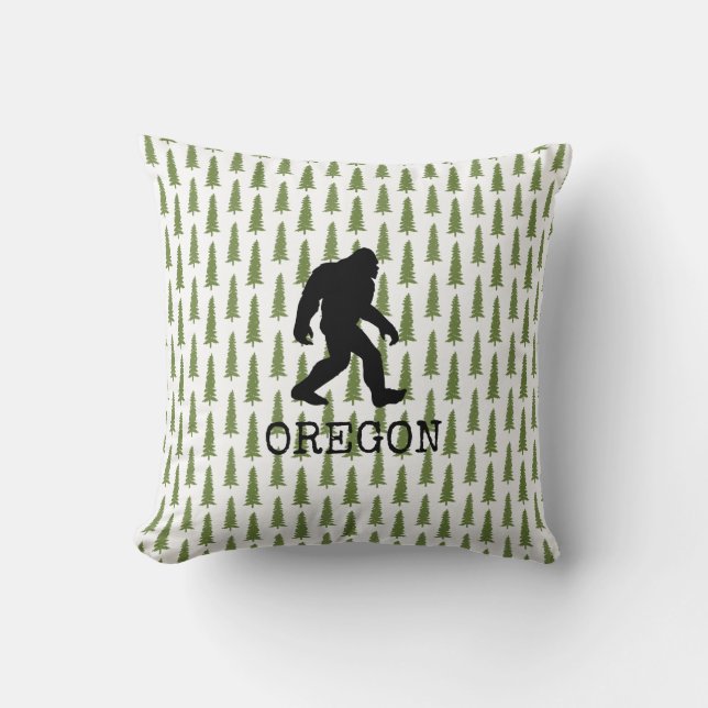 Oregon Bigfoot Throw Kissen (Vorderseite)