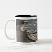 Oregon-Küste nahe Erdbeerhügel Zweifarbige Tasse (Links)