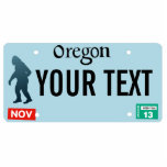Oregon Sasquatch License Plate Fotoskulptur Magnet<br><div class="desc">Die dunkle Silhouette von Sasquatch (Bigfoot) auf einem Oregon-Blindschild. Fügen Sie Ihren eigenen Text hinzu. Teller für weitere Staaten und andere Einrichtungen (kanadische Provinzen, ausländische Länder) auf Anfrage. Wenn Sie in ländlichen Gebieten des Pazifik-Nordwestens leben oder reisen, können Sie vielleicht auf eine der weniger bekannten Arten einheimischer wild lebender Tiere...</div>