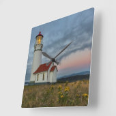 Oregons ältester Leuchtturm am Cape Blanco Staat Quadratische Wanduhr (Winkel)