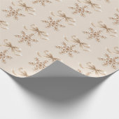 Organic Cozy Cream Bow Snowflake Christmas Geschenkpapier (Ecke)